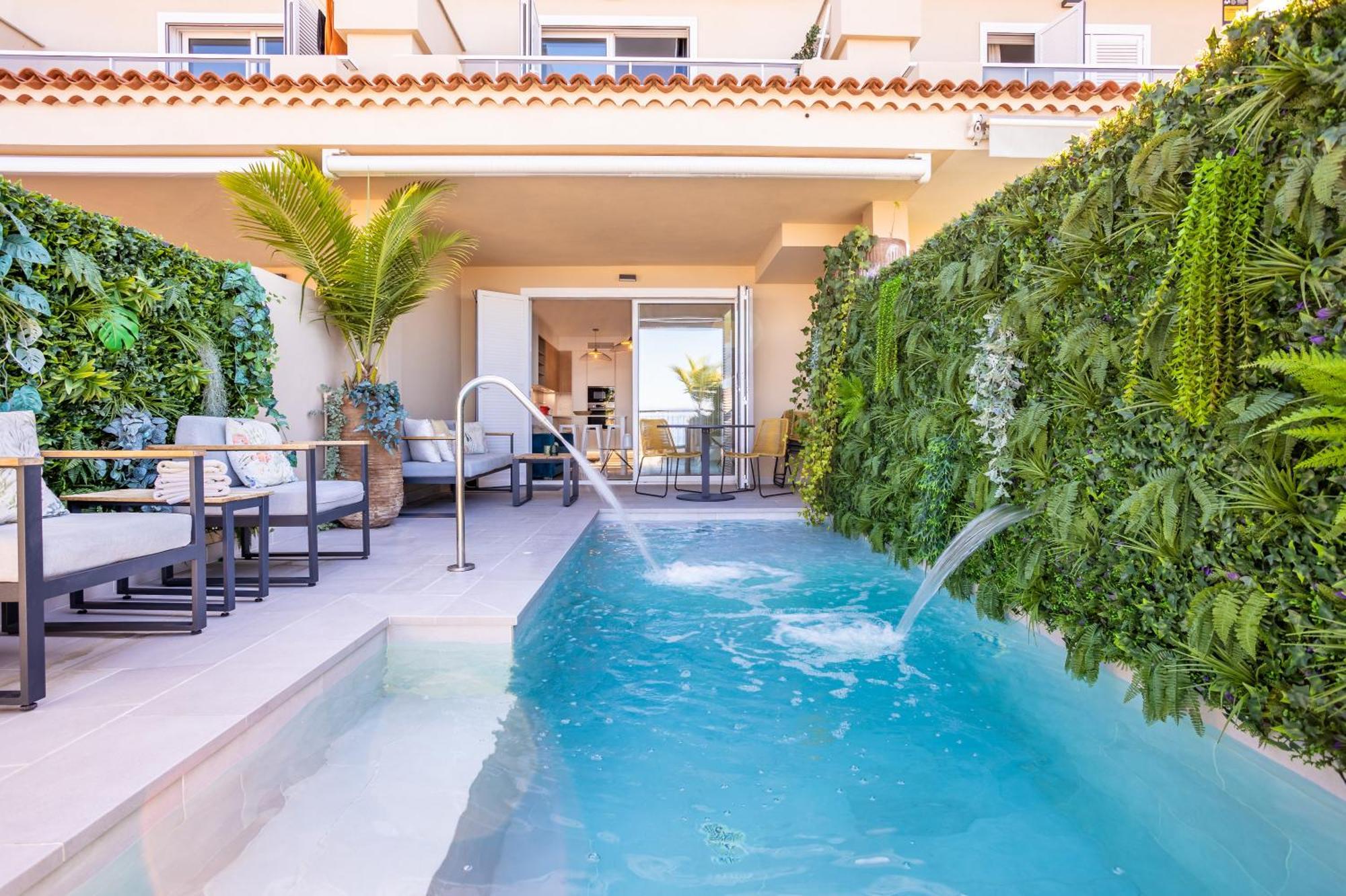 Sunset - Private Pool Apartament